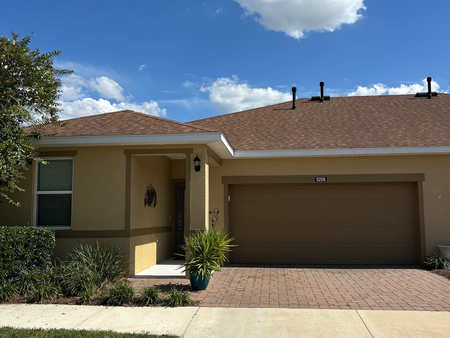 2 bed, 1368 sqft, $2,300 — Photo 1