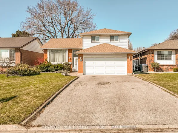 34 Deerfield Cres, Brampton, ON L6T 1K7