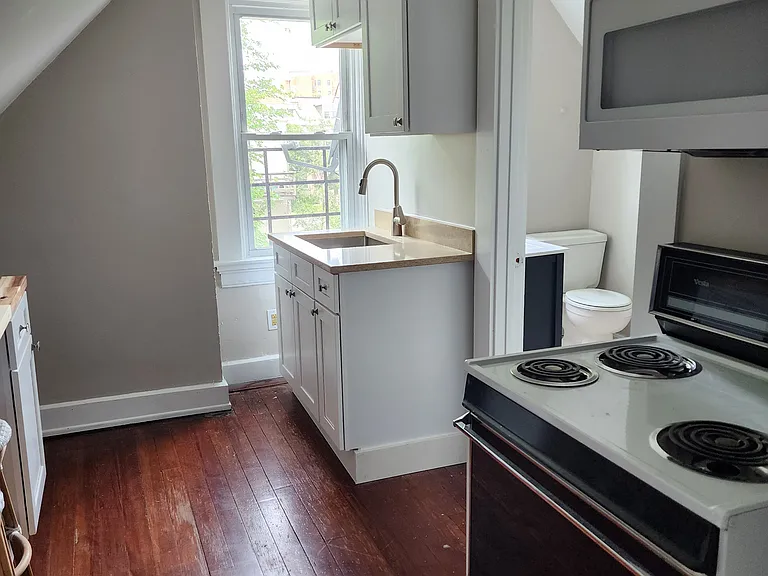 2719 Cleinview Ave #3 — Photo 5