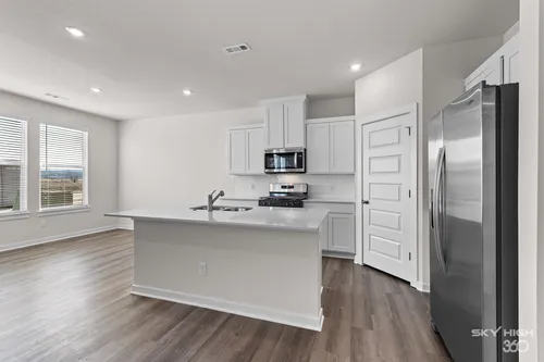 289 S Neon Ave Photo 1