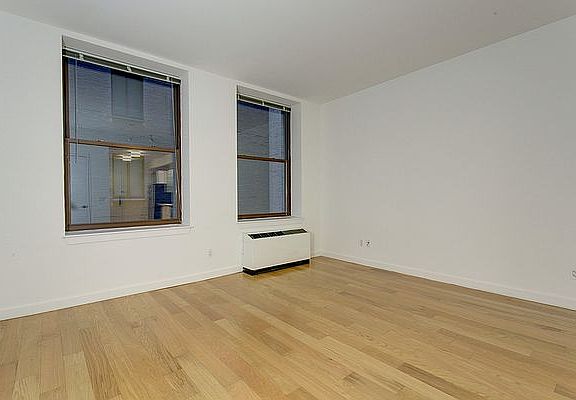 3rd image of 37 Wall St APT 5D