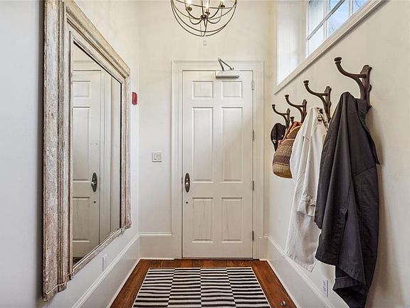 3rd image of 3400 Magazine St Unit 1