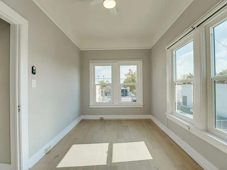 310 G St — Photo 10