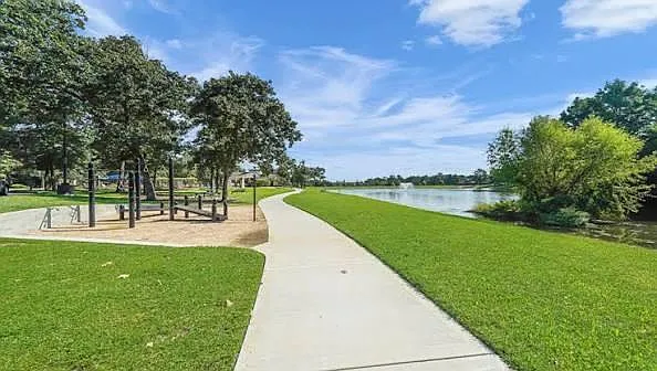 1522 Heartwood Dr — Photo 13