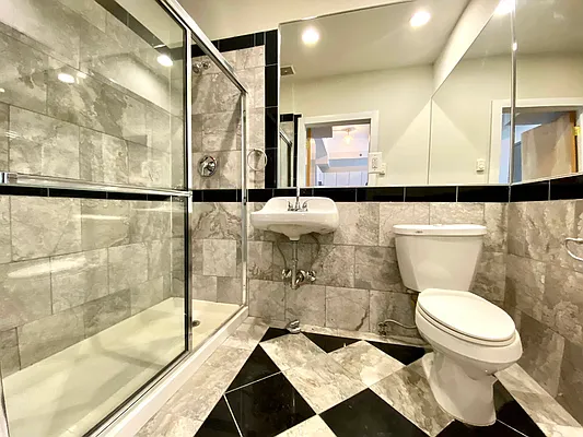 Rented by City Connections Realty | media 16