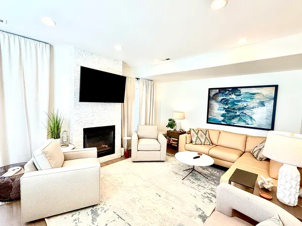 1777 W 52nd Ct, Denver, CO 80221
