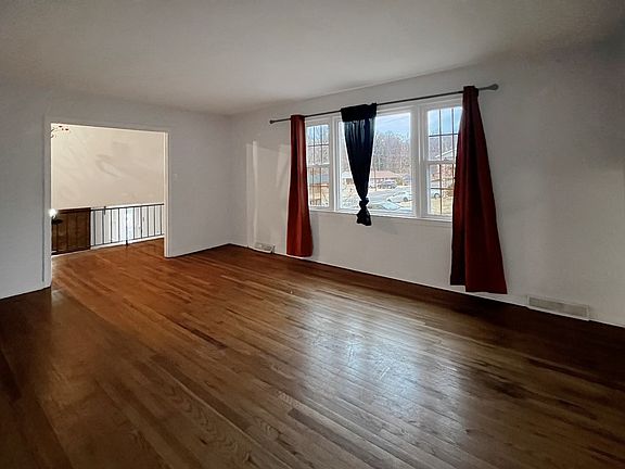4th image of 133 Eden Pl