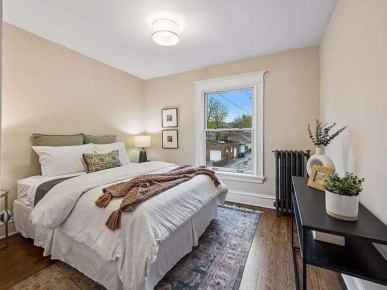 105 Milton St S #1B — Photo 15