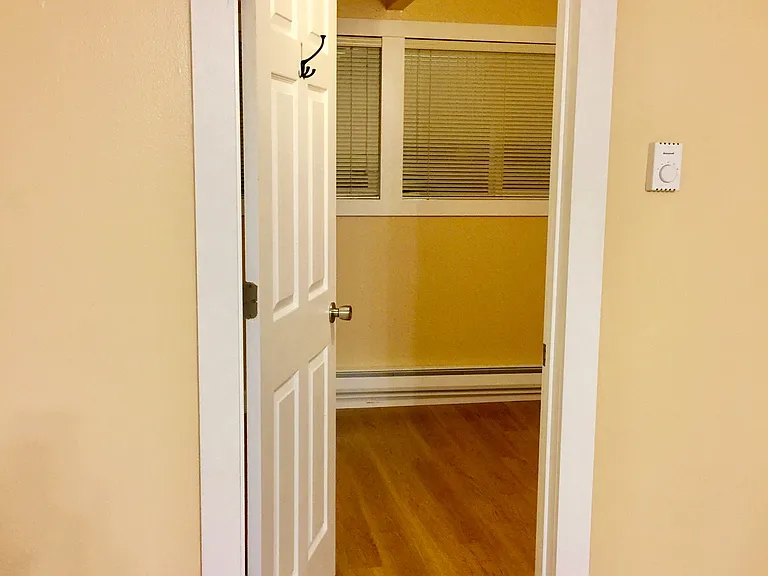 Olympus Apartments — Photo 19