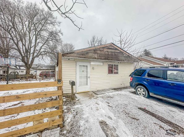 216 W 27th St, Anderson, IN 46016