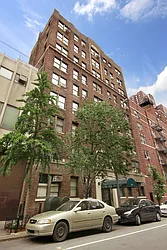 155 East 91st Street in Carnegie Hill