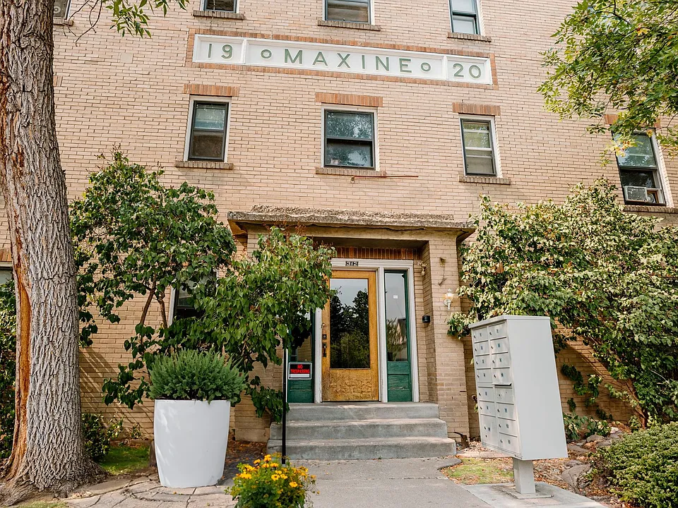 Maxine apartments