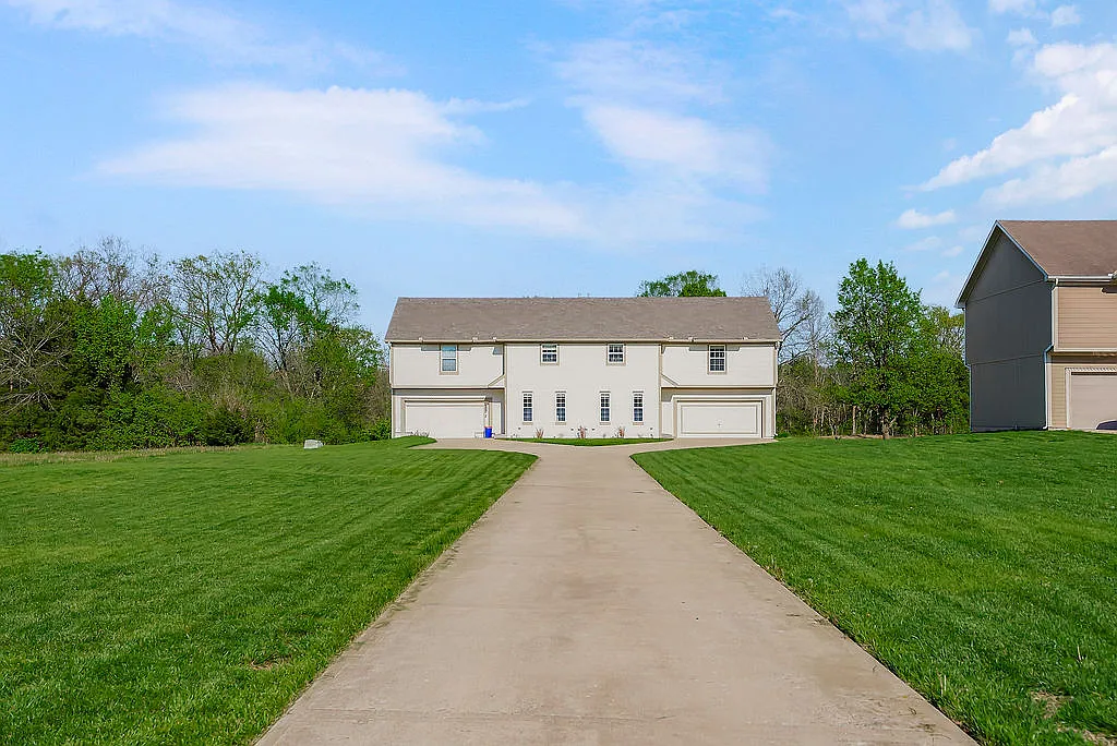 Building Photo - 5131 Woodland Dr