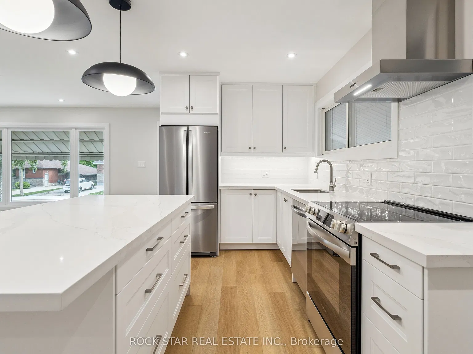 3 bed, $2,495 — Photo 3
