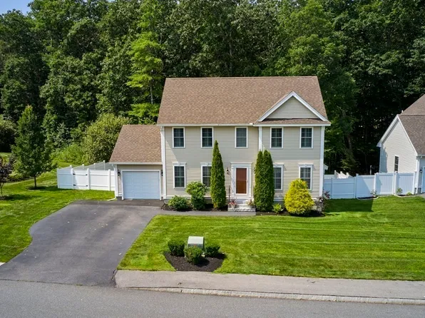 11 Mason Ln #11, Salisbury, MA 01952