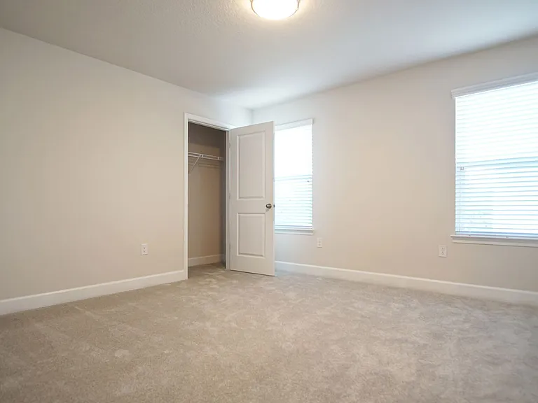 1419 Eucalyptus Way — Photo 36