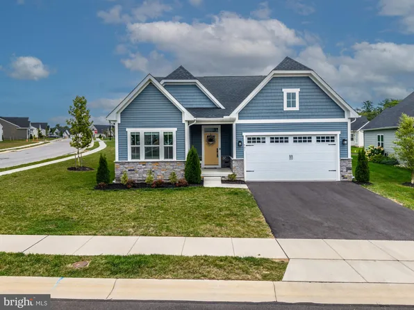 501 Christiana Manor Dr, West Grove, PA 19390