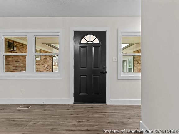 3rd image of 319 Stacy Weaver Dr