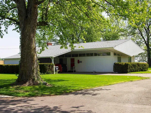 106 N Jackson St, Gaston, IN 47342