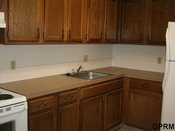 3rd image of 712 W Mission Ave