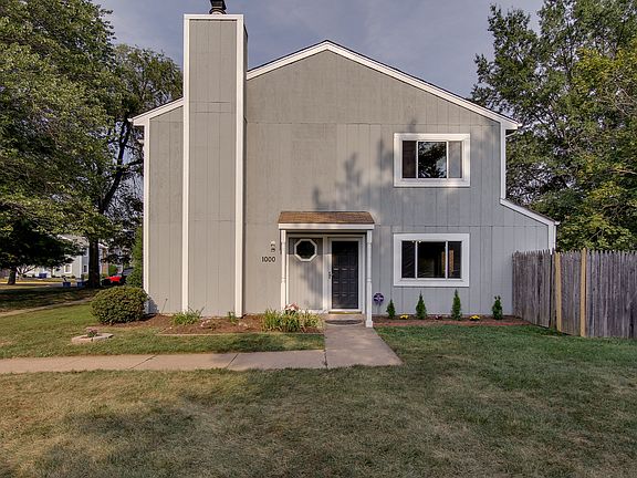 2nd image of 1000 Knight Ln