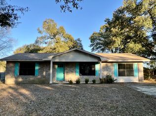 5404 Shore Ln, Milton, FL 32570