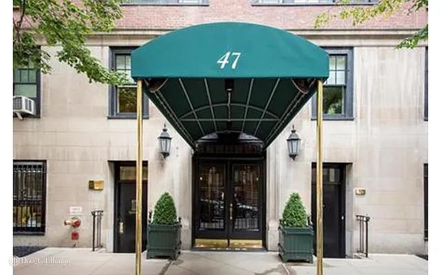 Rented by Douglas Elliman | media 13