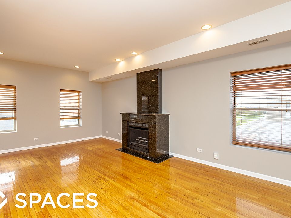 1st image of 1307 N Clybourn Ave #3