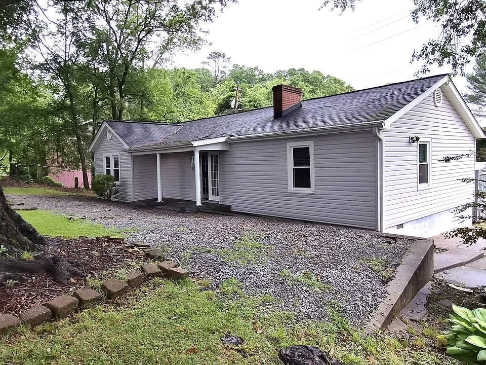332 N Fishtrap Rd