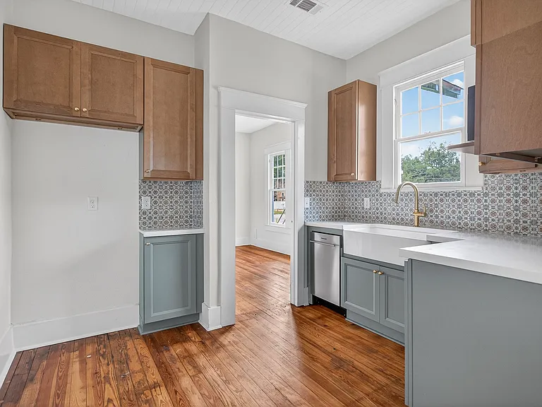 1420 N 9th Ave — Photo 13