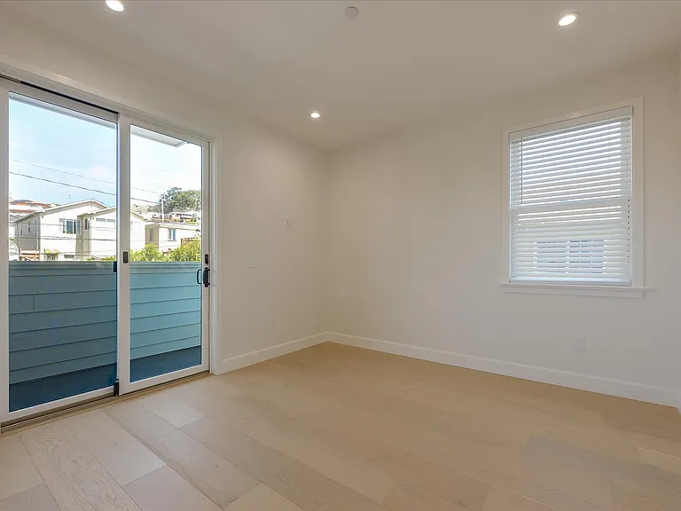 332 Pine Ave — Photo 31