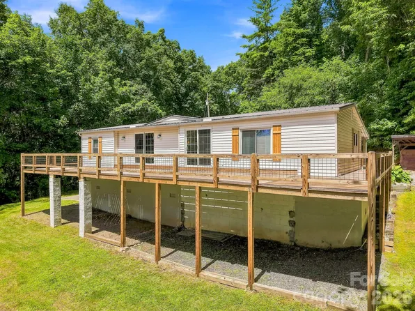 520 Maranatha Way, Waynesville, NC 28785
