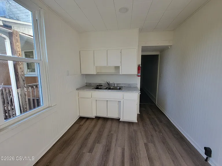 934 W Independence St — Photo 7