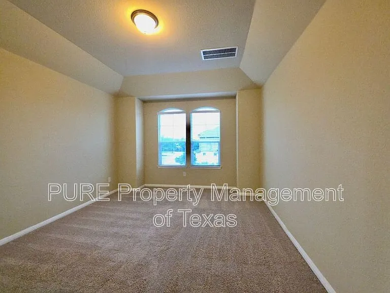 309 Epiphany Ln — Photo 7