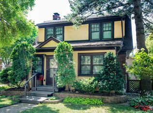 215 Cleveland Ave S, Saint Paul, MN 55105
