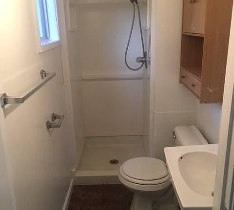 5th image of 1031 Reno Ave
