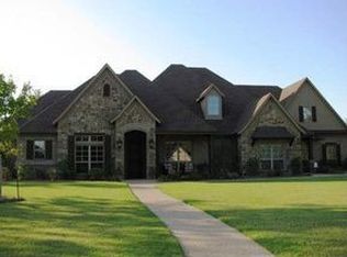 1419 Vanderbilt Dr, Tyler, TX 75703