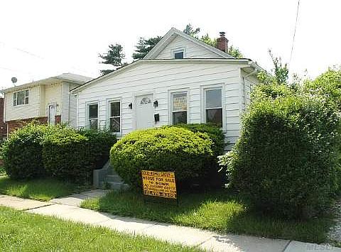1st image of 586 Clinton Ave