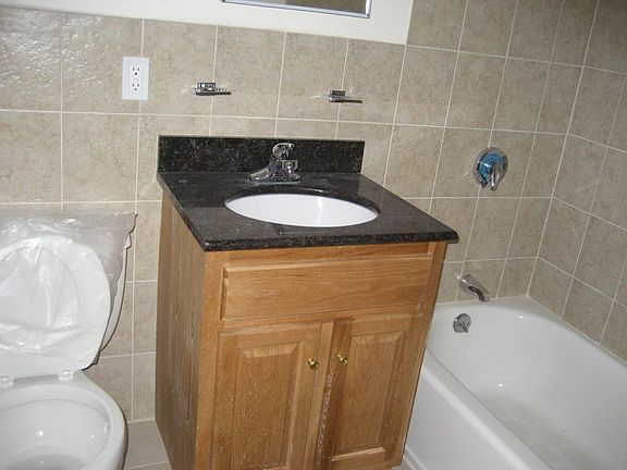 4th image of 70 Bank St Unit 4F