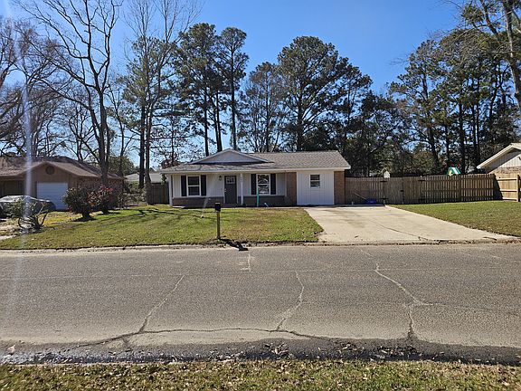 3rd image of 443 Ginger Dr #1