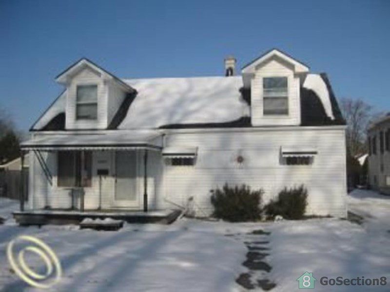 1st image of 21927 Elizabeth St