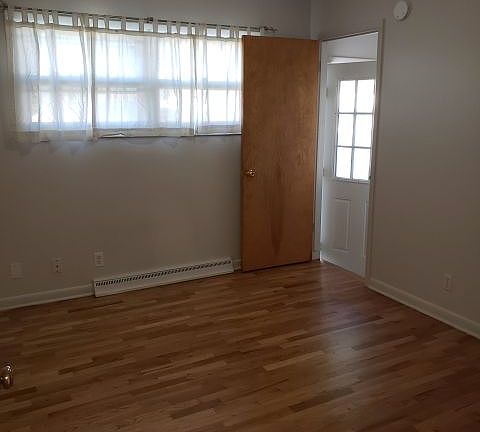 5th image of 1125 23rd St W