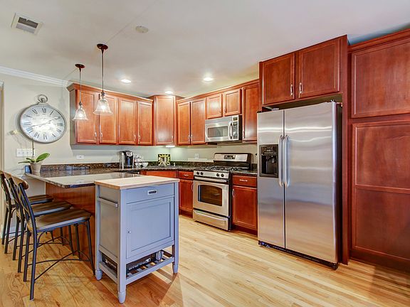 5th image of 1923 N Humboldt Blvd #1