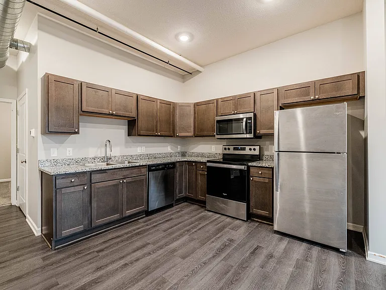 Trailview Apartments at Pioneers Park — Photo 17