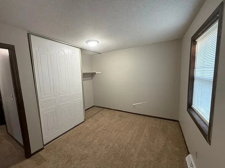 1220-1222 Geneva Cir #2 — Photo 9