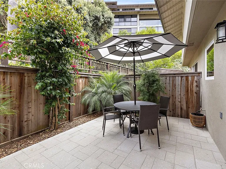 74 Blue Lagoon — Photo 20