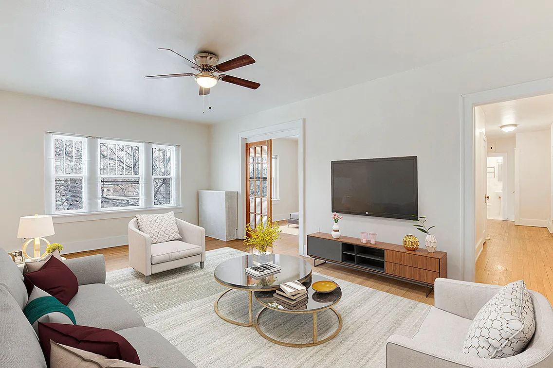 Corona Court Apartments — Photo 1