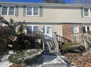 3 Colburn Dr APT 4, Orono, ME 04473