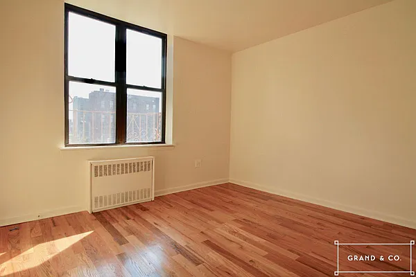 Rented by Grand & Co. | media 32