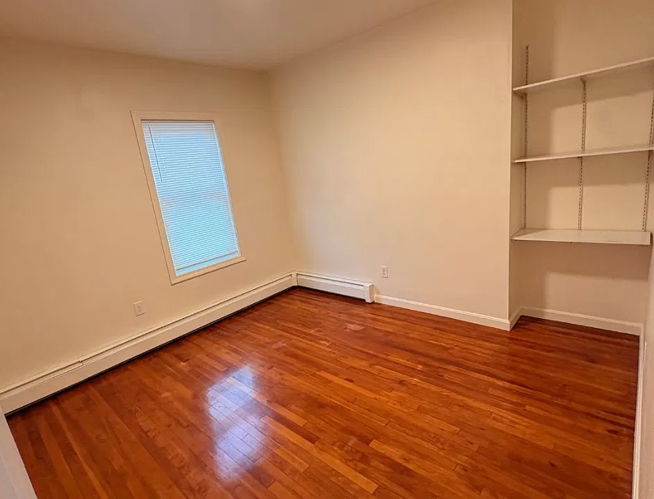 9 E Shelby St #2